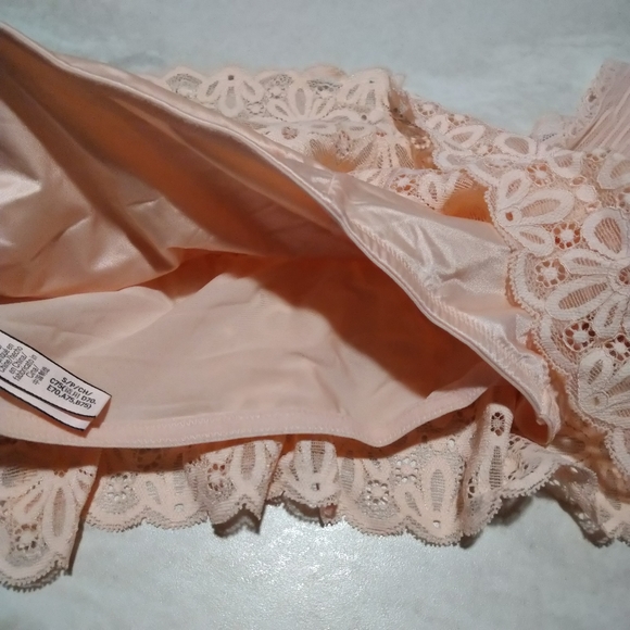 Victoria's Secret Off The Shoulder Bandeau - Picture 4 of 8